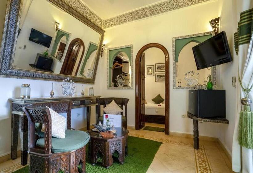 اتاق استاندارد سه نفره, Room In B&b   Riad Anabel   Olive Triple Suite