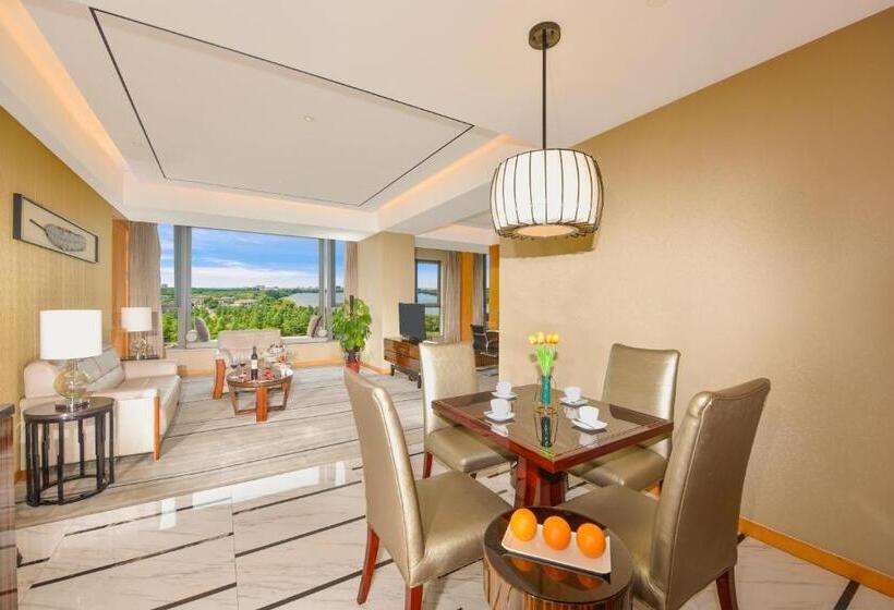 Suite Deluxe, 六安曙光铂尊酒店