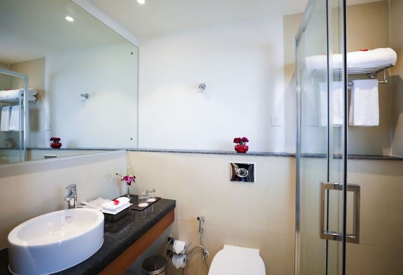 エクゼクティブルーム, Regenta Suites Gurugram, Sohna Road, Sector 49