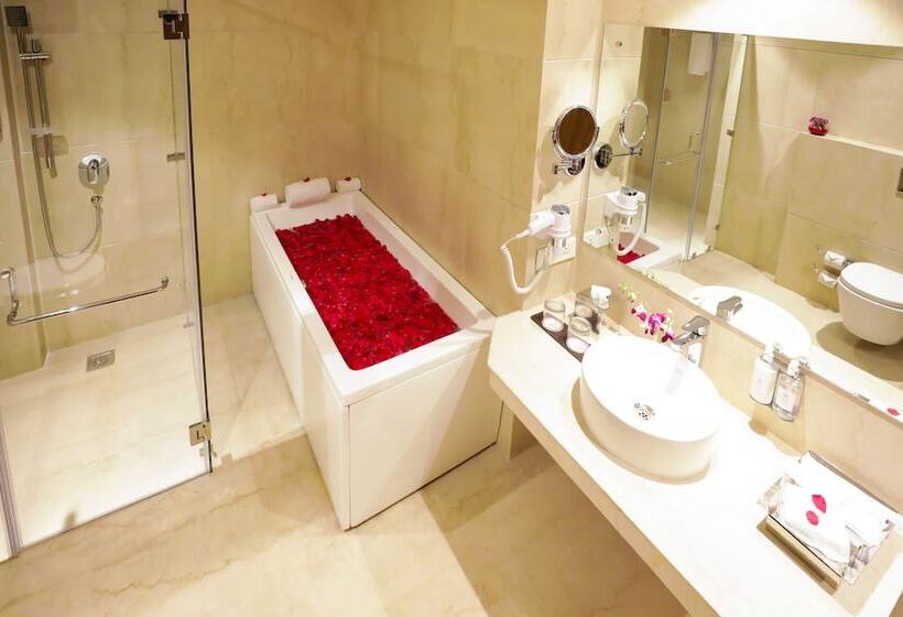 プレジデントスイートルーム, Regenta Suites Gurugram, Sohna Road, Sector 49