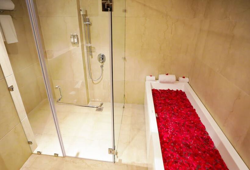 プレジデントスイートルーム, Regenta Suites Gurugram, Sohna Road, Sector 49