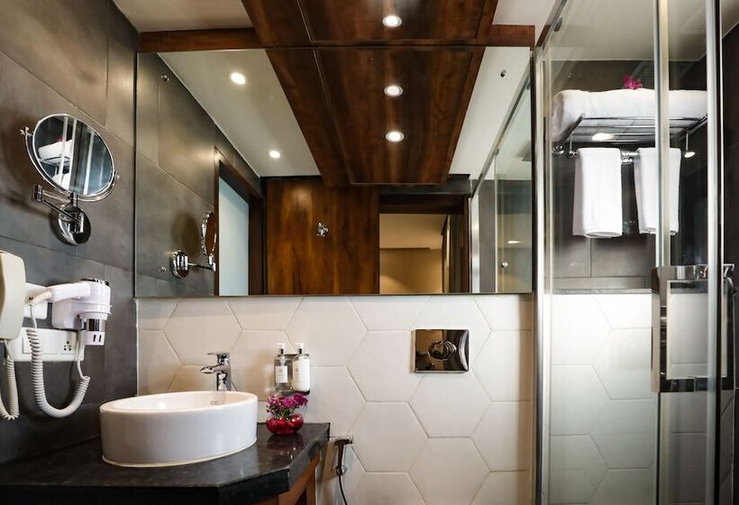 エクゼクティブルーム, Regenta Suites Gurugram, Sohna Road, Sector 49