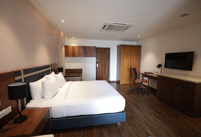 エクゼクティブルーム, Regenta Suites Gurugram, Sohna Road, Sector 49