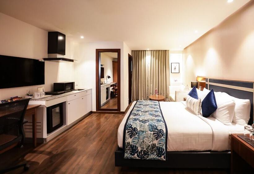 エクゼクティブルーム, Regenta Suites Gurugram, Sohna Road, Sector 49