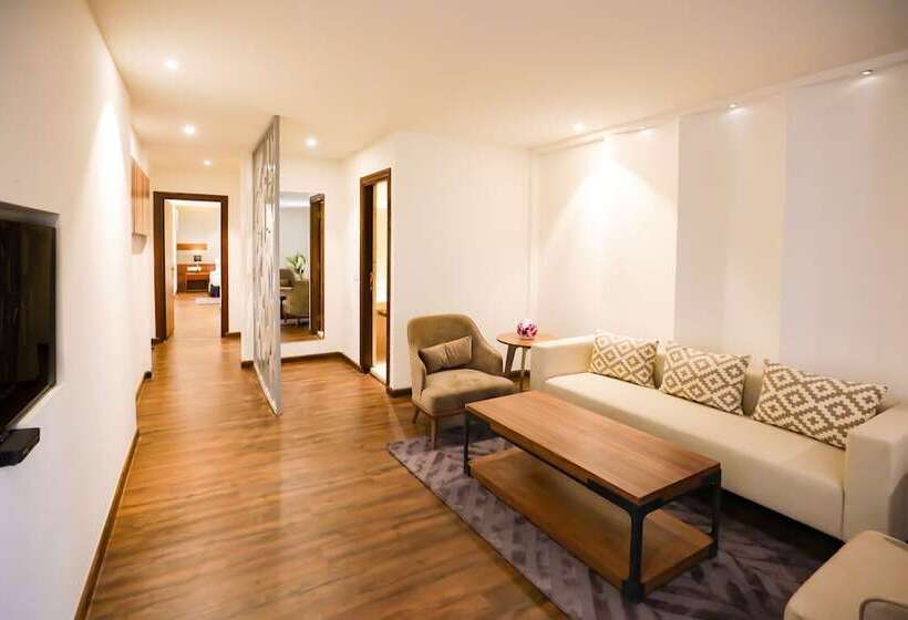 プレジデントスイートルーム, Regenta Suites Gurugram, Sohna Road, Sector 49