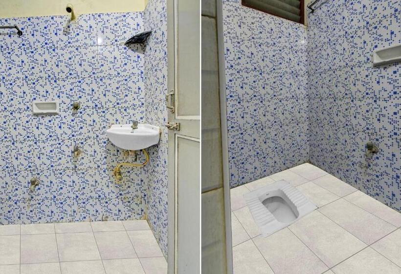 Номер Стандарт Трехместный, Spot On 86379 Dream Palace Guest House