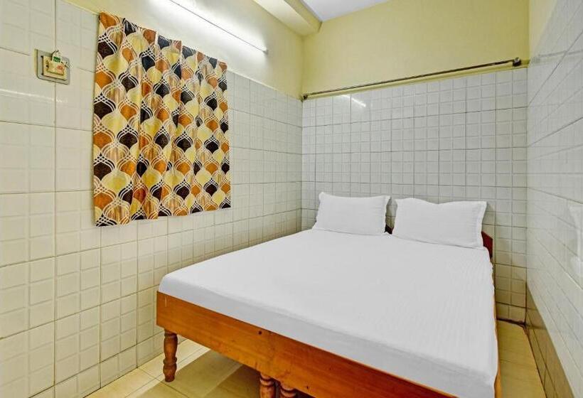 Номер Стандарт Трехместный, Spot On 86379 Dream Palace Guest House