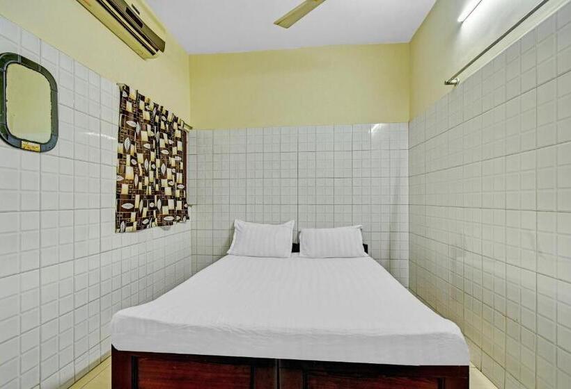 Номер Стандарт Трехместный, Spot On 86379 Dream Palace Guest House