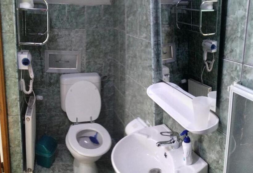 이코노미 룸, Casa Terzea