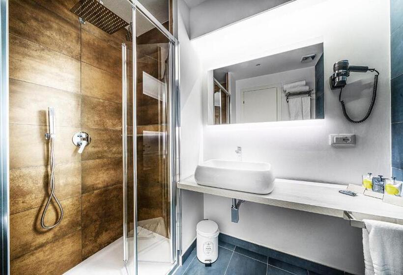 חדר קלאסי לשלושה, Suite Blue Style