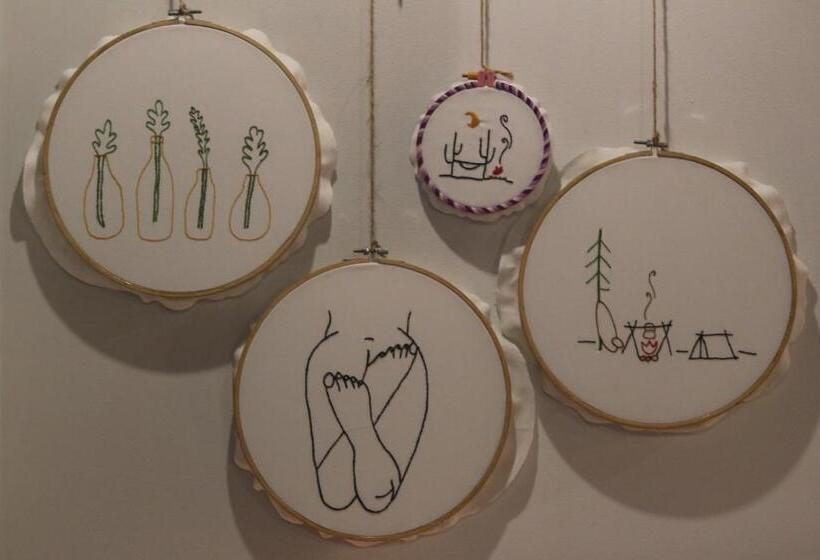 اتاق استاندارد چهار تخته, Bí đỏ Homestay