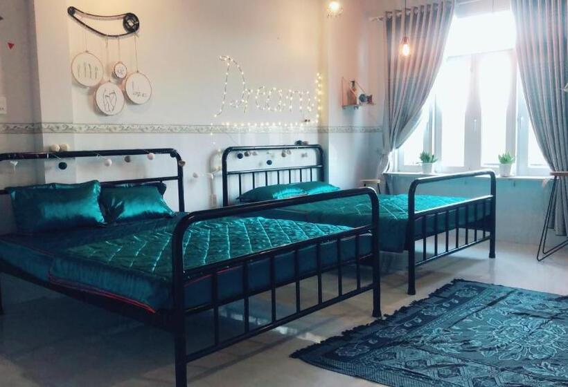 اتاق استاندارد چهار تخته, Bí đỏ Homestay