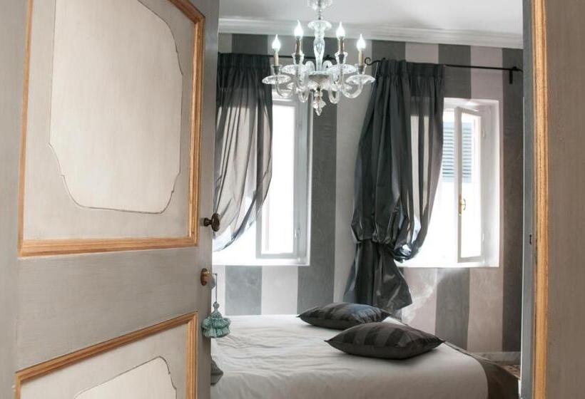 اتاق لوکس, Bibi Boutique Arezzo Camere Deluxe Cartazucchero & Cioccolato