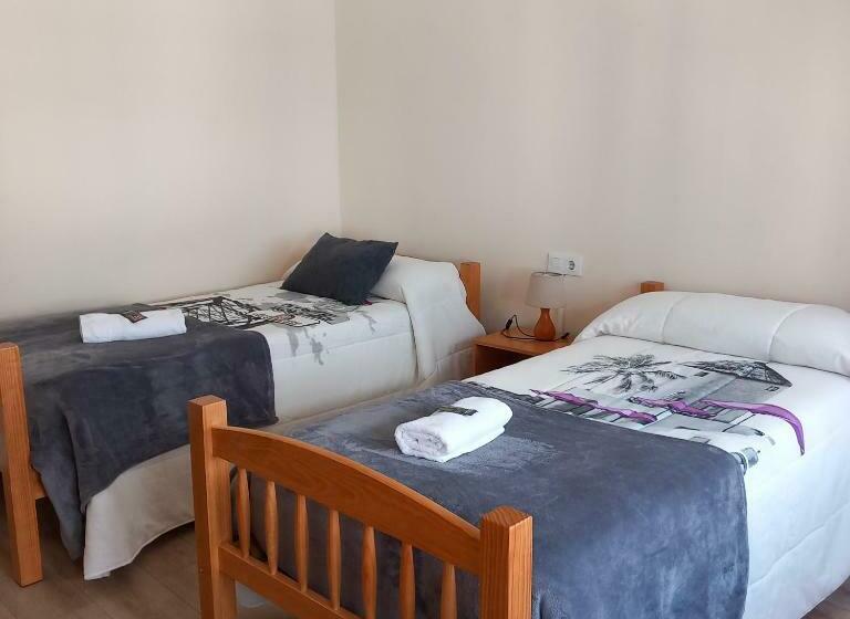 标准间, Pensión Fornos