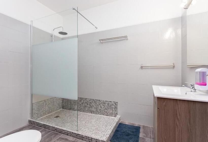 اتاق استاندارد با بالکن, Safari Beach Guest House