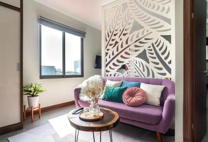 Standard studio with lake view, Sazihome Tay Ho Hanoi