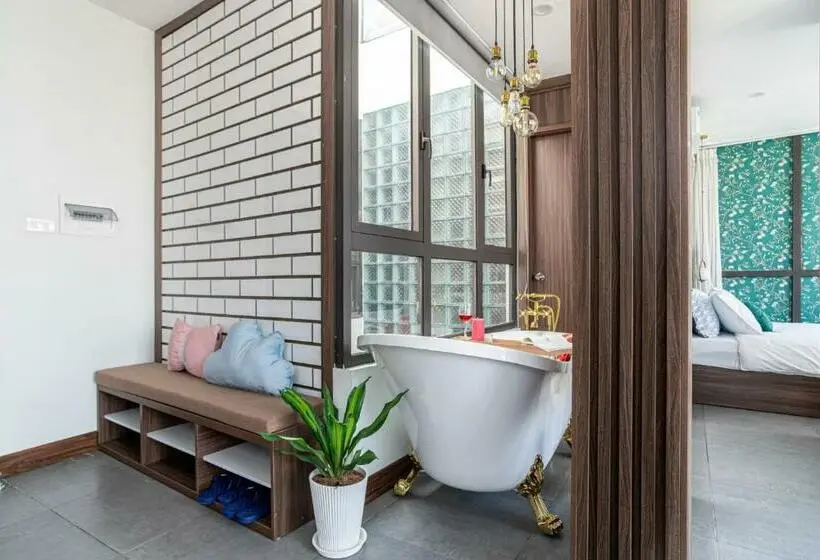 1 Bedroom Apartment Lake View, Sazihome Tay Ho Hanoi