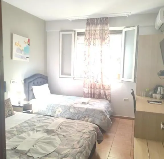 スタンダードトリプルルーム, Guest House De Rada