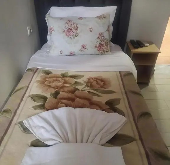 エコノミーシングルルーム, Guest House De Rada