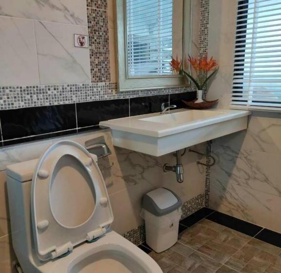 חדר דחוקס עם מיטת קינג, The Wynn Kohjum