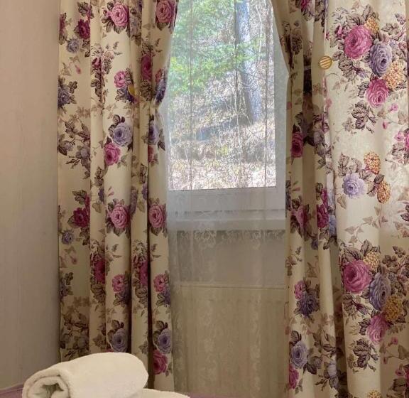 Huoneisto 2 Makuuhuonetta, садиба оберіг