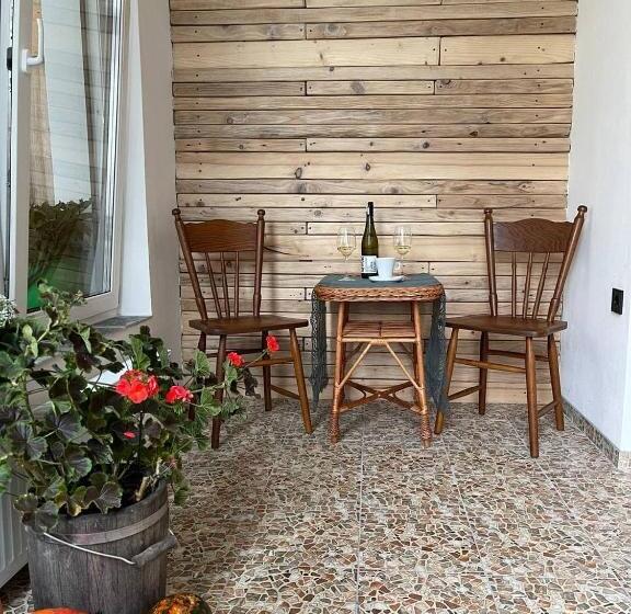 Standard-studio King-vuode, садиба оберіг