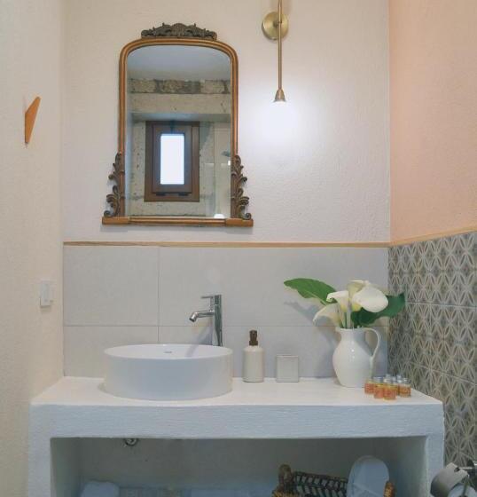 キングサイズベッドのデラックスルーム, Rijeka Alaçatı