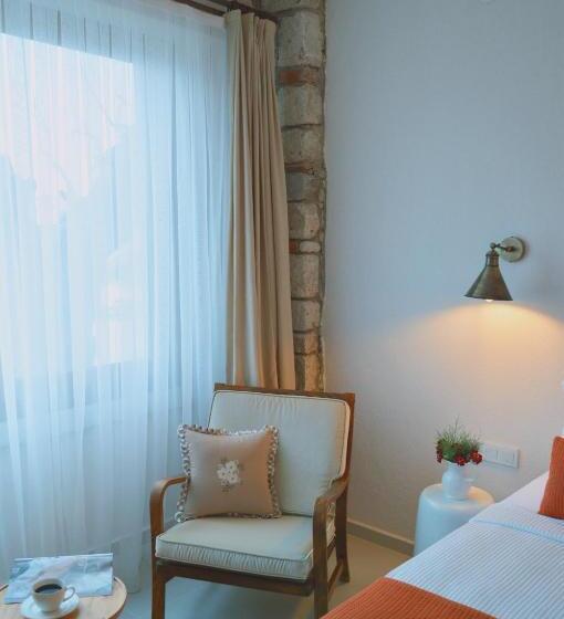 キングサイズベッドのデラックスルーム, Rijeka Alaçatı