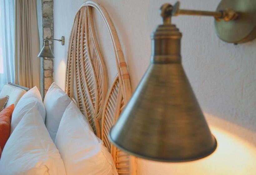 キングサイズベッドのデラックスルーム, Rijeka Alaçatı