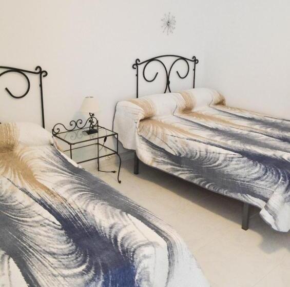 Habitació Estàndard Bany Compartit, Tango House