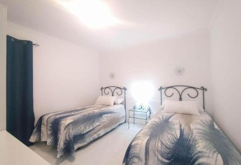 Habitació Estàndard Bany Compartit, Tango House