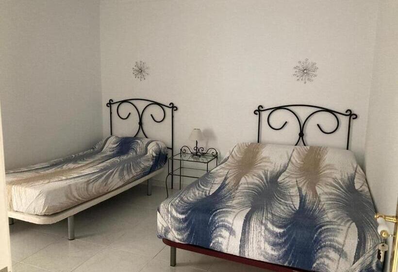 Habitació Estàndard Bany Compartit, Tango House