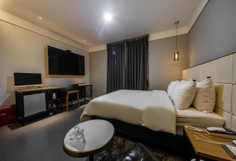 חדר סטנדרט עם ג'קוזי, West In Hotel Yeosu