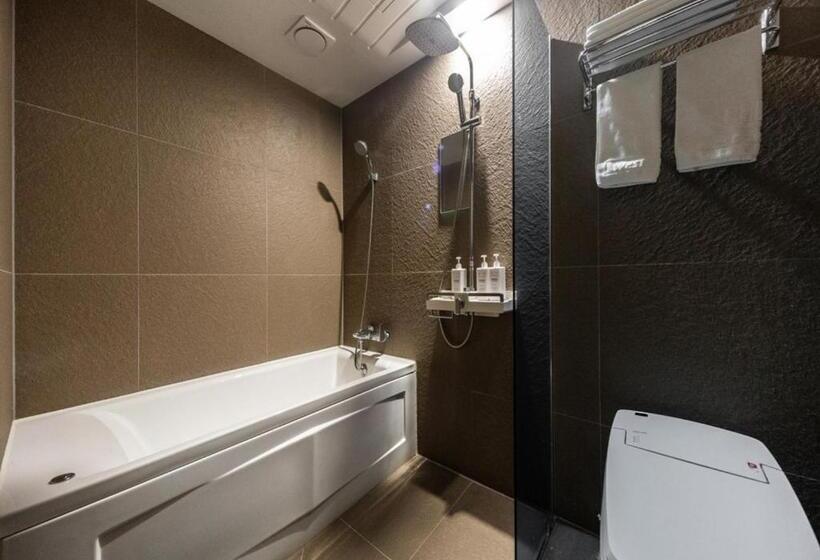 חדר סטנדרט עם ג'קוזי, West In Hotel Yeosu