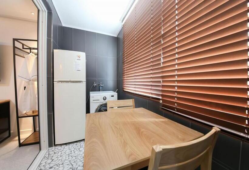خانه 1 خوابه, West In Hotel Yeosu