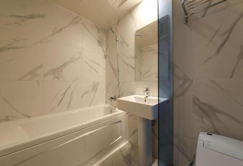 חדר סטנדרט עם ג'קוזי, West In Hotel Yeosu