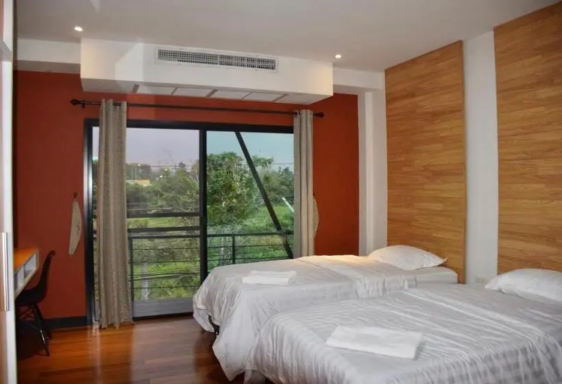 バス共有のスタンダードルーム, Bkl Pool Villa Pattaya