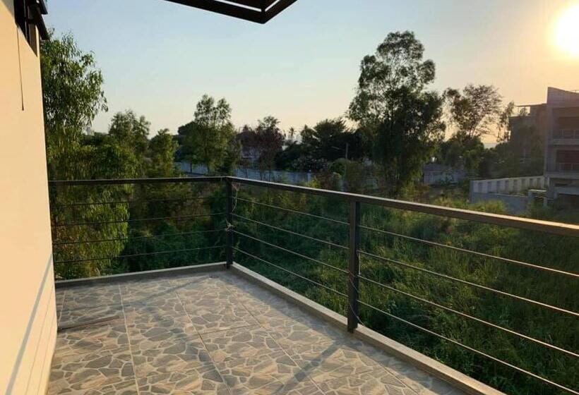 Номер Стандарт с Балконом, Bkl Pool Villa Pattaya