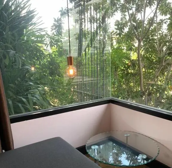 プールビュースタンダードルーム, Bkl Pool Villa Pattaya