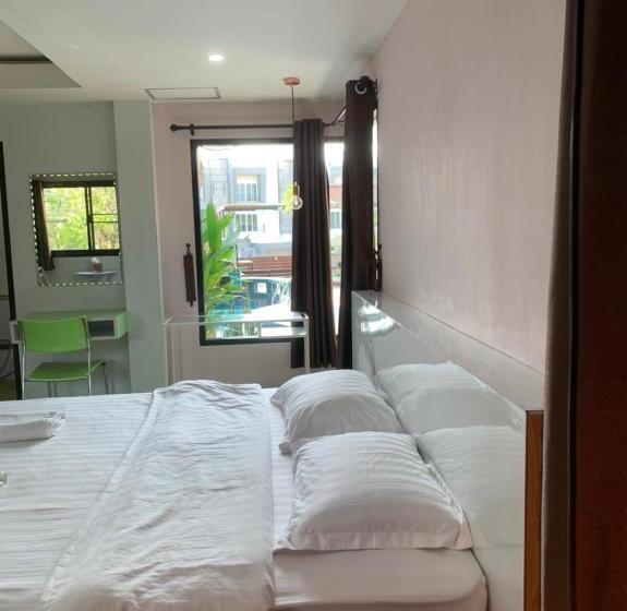 Номер Стандарт Вид на Бассейн, Bkl Pool Villa Pattaya