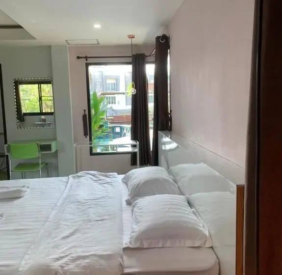 プールビュースタンダードルーム, Bkl Pool Villa Pattaya