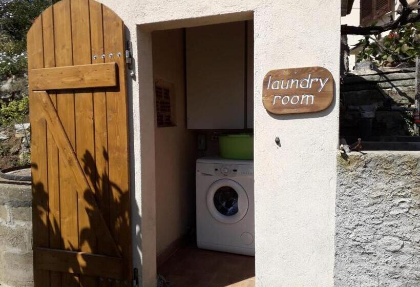 إستوديو قياسى, Agriturismo Del Monte