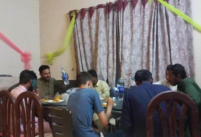 اتاق خانوادگی, Al Rehman Guest Hous