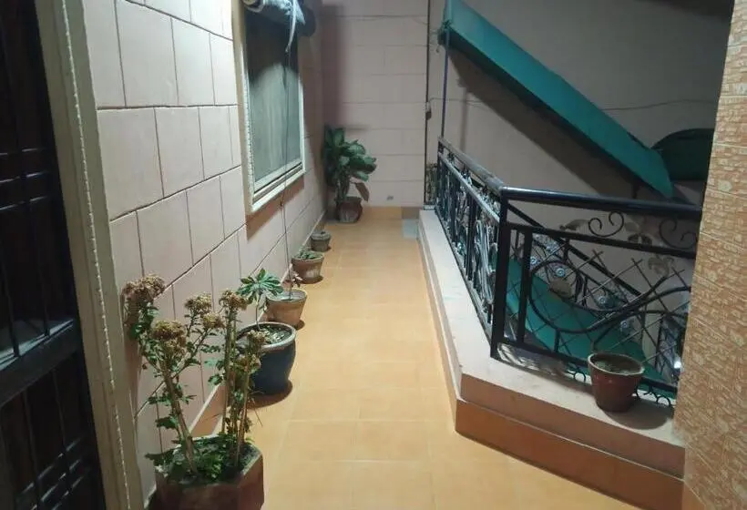 اتاق خانوادگی, Al Rehman Guest Hous