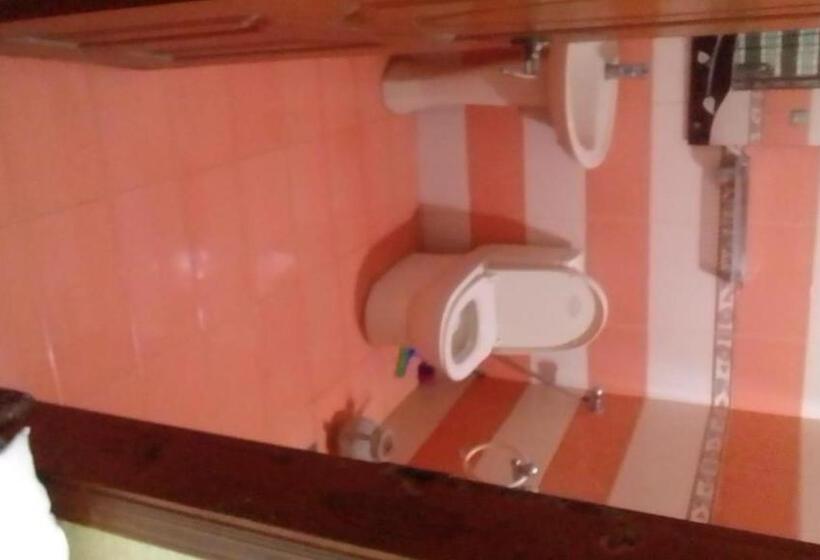 اتاق خانوادگی, Al Rehman Guest Hous