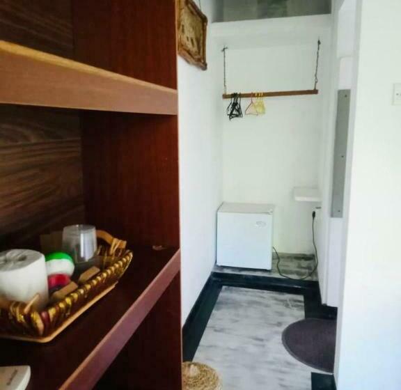 غرفة قياسية مطلّة علي الحديقة, Freedom192