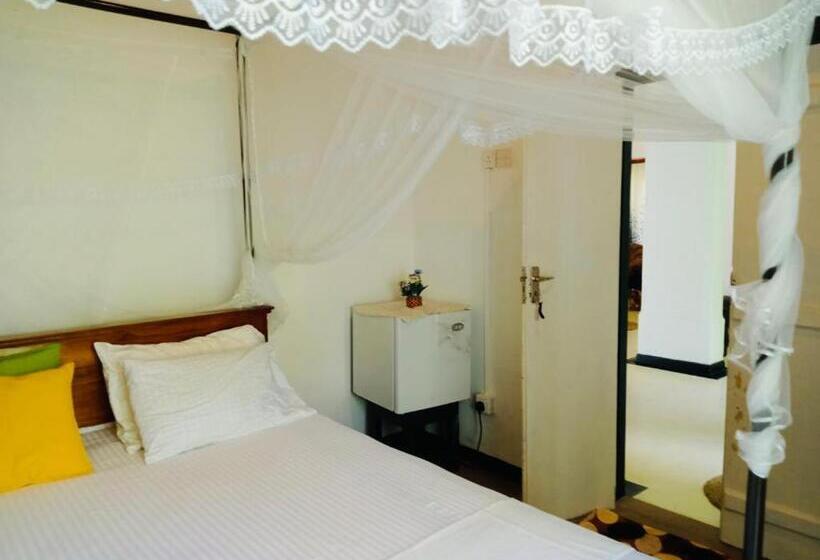 غرفة ديلوكس, Freedom192