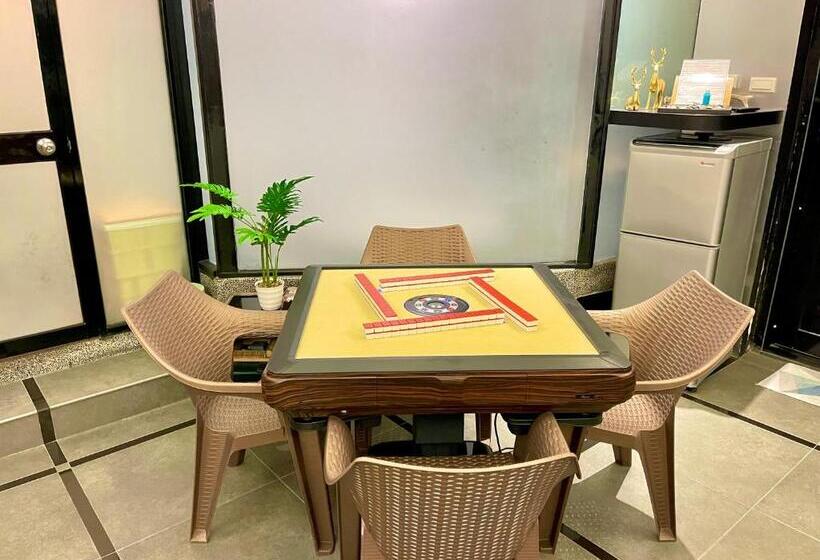 اتاق استاندارد چهار تخته با چشمانداز دریا, Sky Villa 南灣薇拉海景莊園 包棟villa