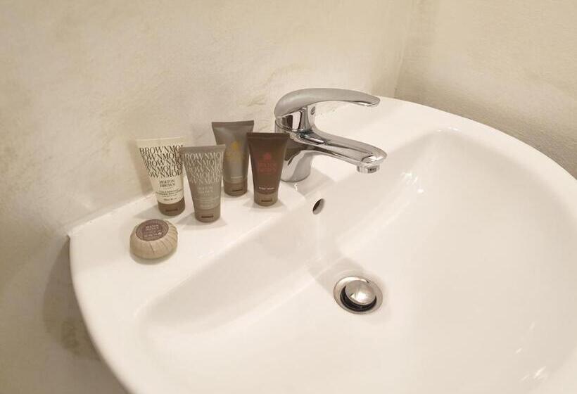 اتاق لوکس, Bergamo City Self Check In