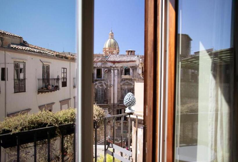 标准间带阳台, Sui Tetti Di Balarm Boutique Rooms